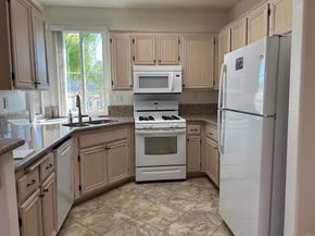 11422 Via Rancho San Diego 84, El Cajon CA 92019