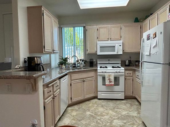 11422 Via Rancho San Diego 84, El Cajon CA 92019