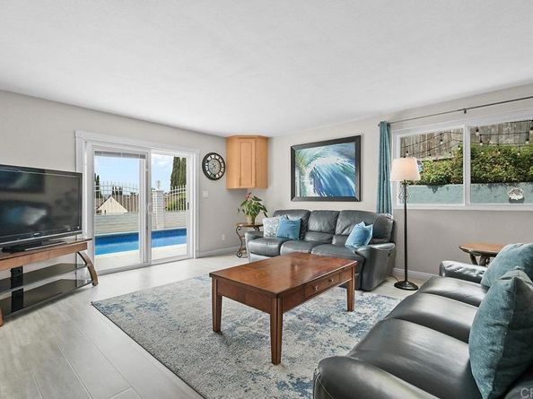 9933 Golden West Ln, Santee CA 92071