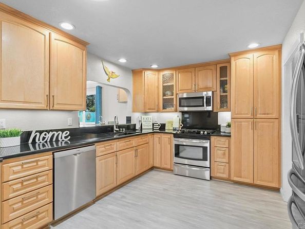9933 Golden West Ln, Santee CA 92071