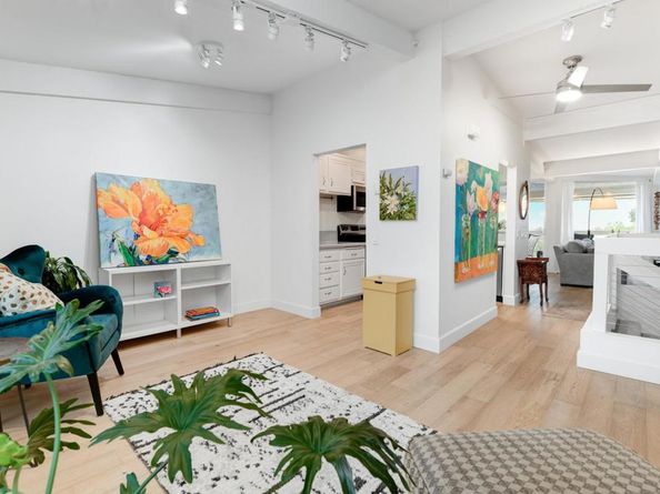 2323 Caringa Way 16, Carlsbad CA 92009