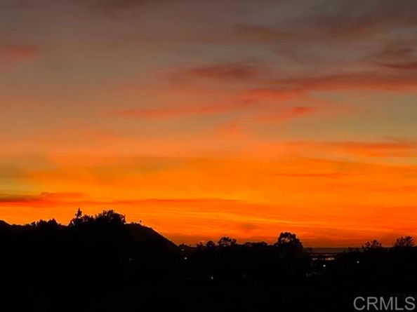 2323 Caringa Way 16, Carlsbad CA 92009