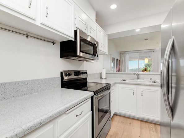2323 Caringa Way 16, Carlsbad CA 92009