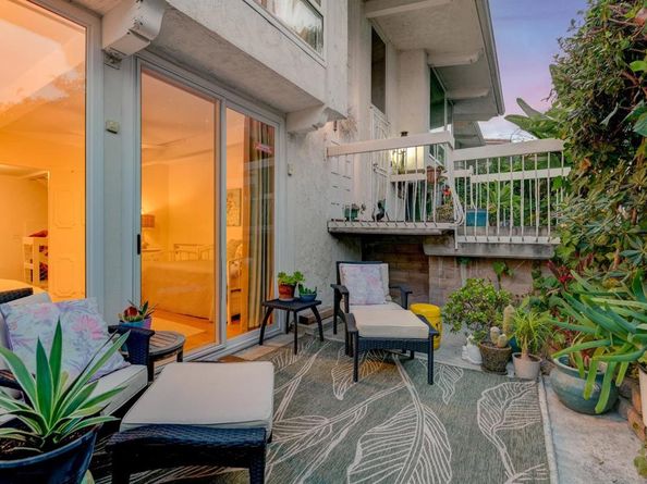 2323 Caringa Way 16, Carlsbad CA 92009