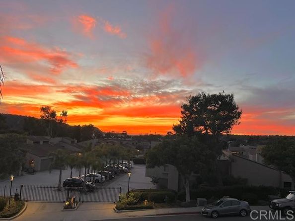 2323 Caringa Way 16, Carlsbad CA 92009