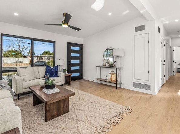 4725 Conrad, San Diego CA 92117