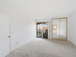 12250 Corte Sabio 2210, San Diego CA 92128