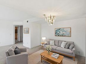 12250 Corte Sabio 2210, San Diego CA 92128