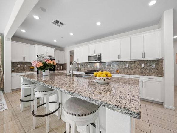 1251 S Magnolia Avenue, El Cajon CA 92020