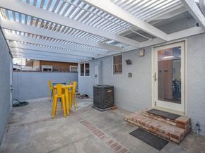 206 E Oceanfront, Newport Beach CA 92661