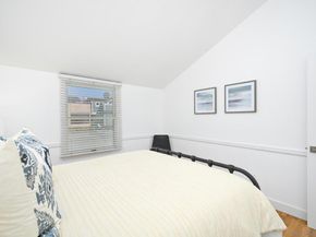 206 E Oceanfront, Newport Beach CA 92661