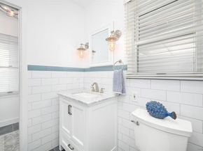 206 E Oceanfront, Newport Beach CA 92661