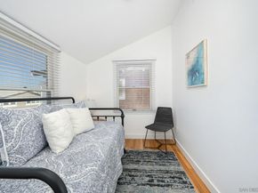 206 E Oceanfront, Newport Beach CA 92661