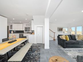 206 E Oceanfront, Newport Beach CA 92661