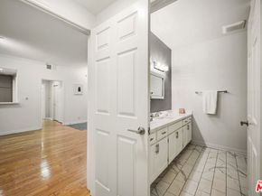 11737 Darlington Avenue 104, Los Angeles CA 90049