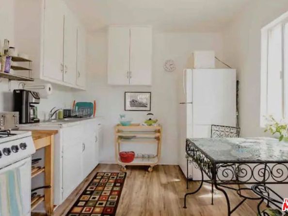 1800 Carmona Avenue, Los Angeles CA 90019