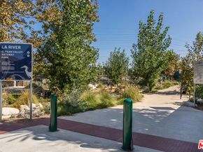 2660 Newell Street, Los Angeles CA 90039