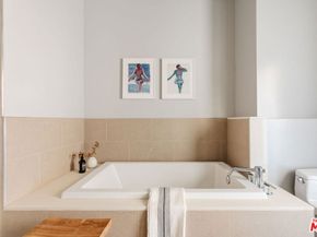 1250 N Harper Avenue PH421, Los Angeles CA 90046