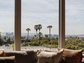 1250 N Harper Avenue PH421, Los Angeles CA 90046