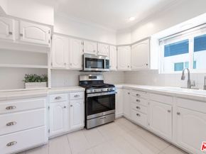 325 W Elm Avenue, Burbank CA 91506
