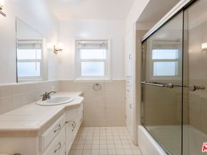 325 W Elm Avenue, Burbank CA 91506