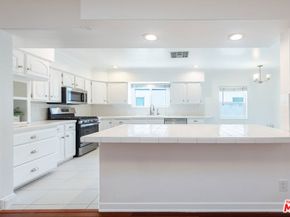 325 W Elm Avenue, Burbank CA 91506