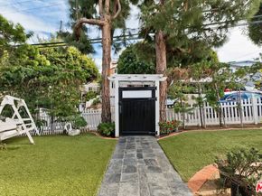 737 Ashland Avenue, Santa Monica CA 90405