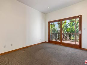737 Ashland Avenue, Santa Monica CA 90405
