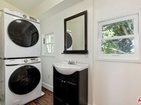 737 Ashland Avenue, Santa Monica CA 90405