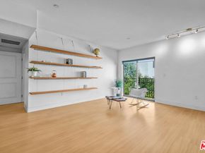 5232 Satsuma Avenue 202, North Hollywood CA 91601