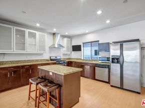 5232 Satsuma Avenue 202, North Hollywood CA 91601