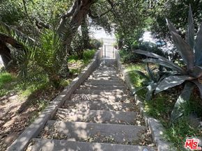 3939 W 28th Street, Los Angeles CA 90018