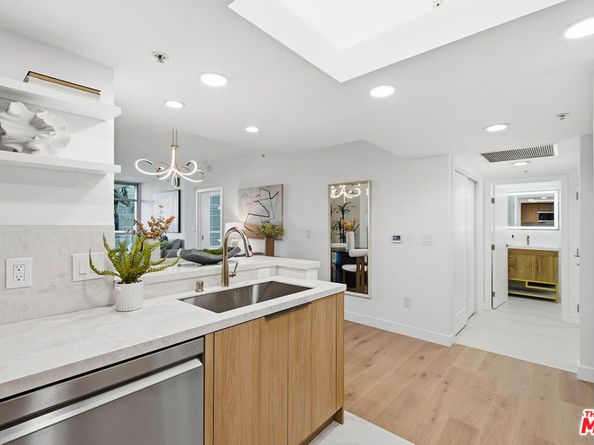 13700 Marina Pointe Drive 511, Marina Del Rey CA 90292