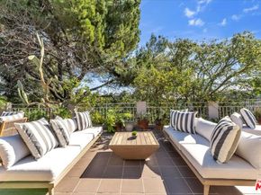 16560 Park Lane Circle, Los Angeles CA 90049