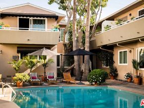 1330 N Crescent Heights Boulevard 2, West Hollywood CA 90046