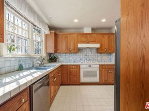 943 Princeton Street, Santa Monica CA 90403