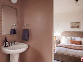 2439 Ronda Vista Drive, Los Angeles CA 90027