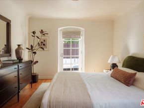 2439 Ronda Vista Drive, Los Angeles CA 90027