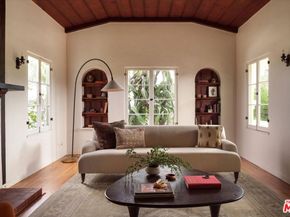 2439 Ronda Vista Drive, Los Angeles CA 90027