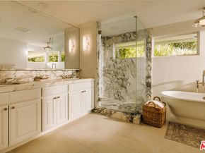 2610 Mandeville Canyon Road, Los Angeles CA 90049