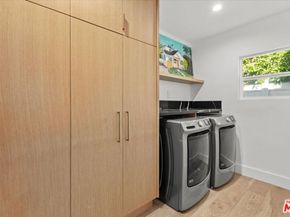 1607 S Spaulding Avenue, Los Angeles CA 90019