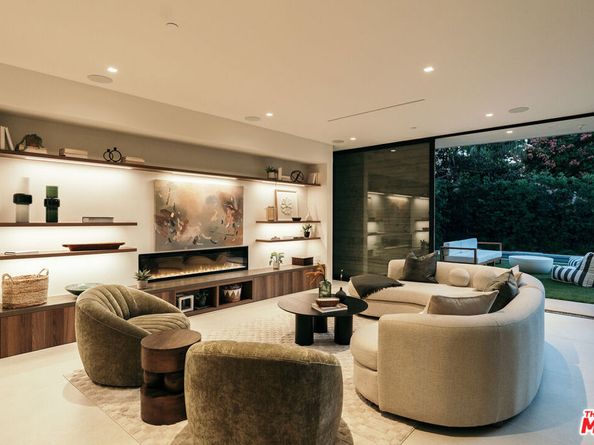 2831 Malcolm Avenue, Los Angeles CA 90064