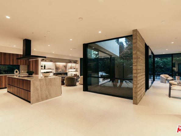 2831 Malcolm Avenue, Los Angeles CA 90064