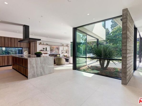 2831 Malcolm Avenue, Los Angeles CA 90064