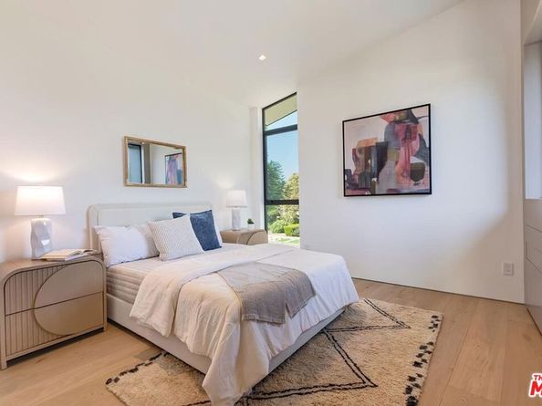 2831 Malcolm Avenue, Los Angeles CA 90064