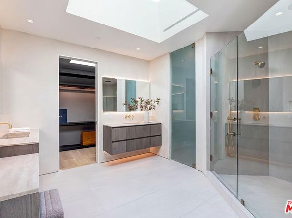 2831 Malcolm Avenue, Los Angeles CA 90064