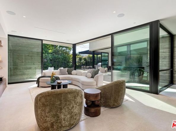 2831 Malcolm Avenue, Los Angeles CA 90064