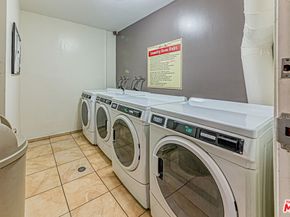 620 S Gramercy Place 415, Los Angeles CA 90005