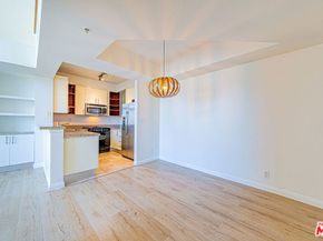 620 S Gramercy Place 415, Los Angeles CA 90005