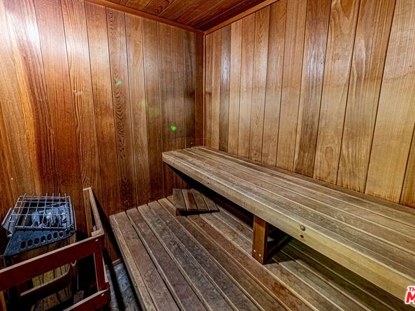 620 S Gramercy Place 415, Los Angeles CA 90005